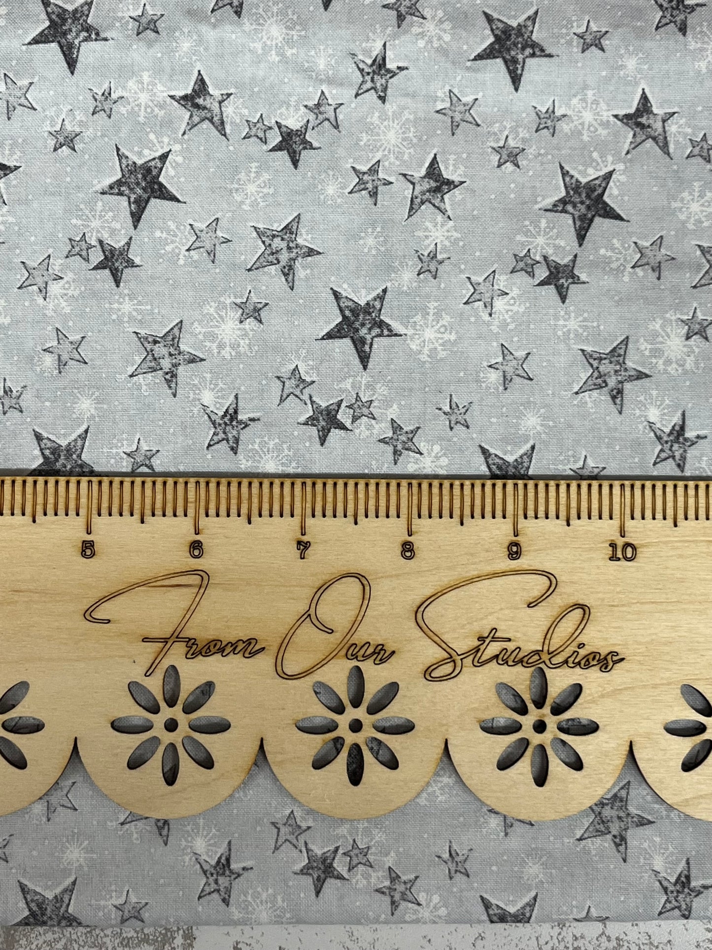 Fabric Fat Quarter Gray Stars Wilmington Prints - Friendly Gathering By Michael Daris