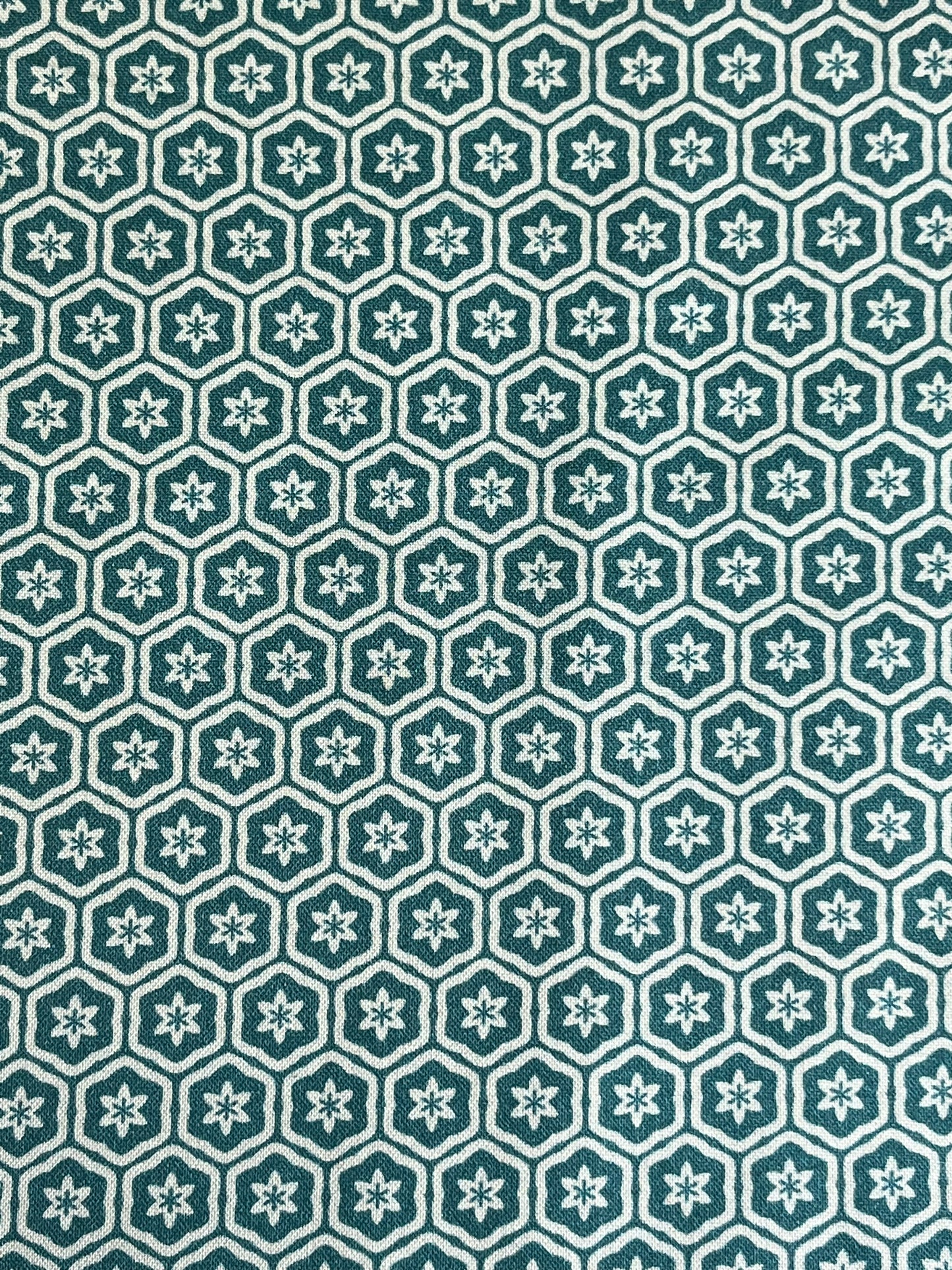 Fabric Fat Quarter – Willowberry by Angela Kilpatrick for Northcott, Hexagon Snowflake Print, Quilting Cotton OOP