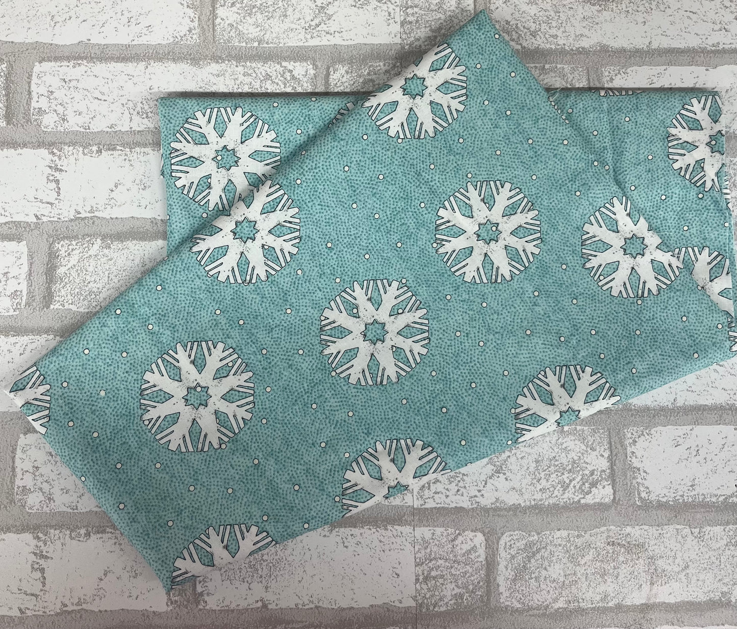 Riley Blake Fat Quarter Blue With Snowflakes Nicholas Collection. J. Wecker Frisch