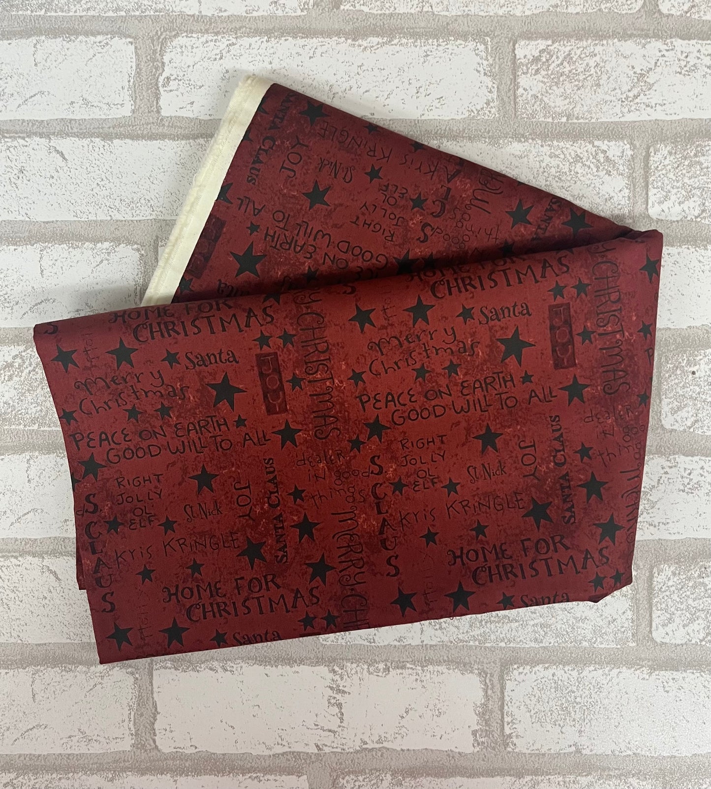 Kringle Collection Fat Quarter – Red with Christmas Phrases by Teresa Kogut for Riley Blake