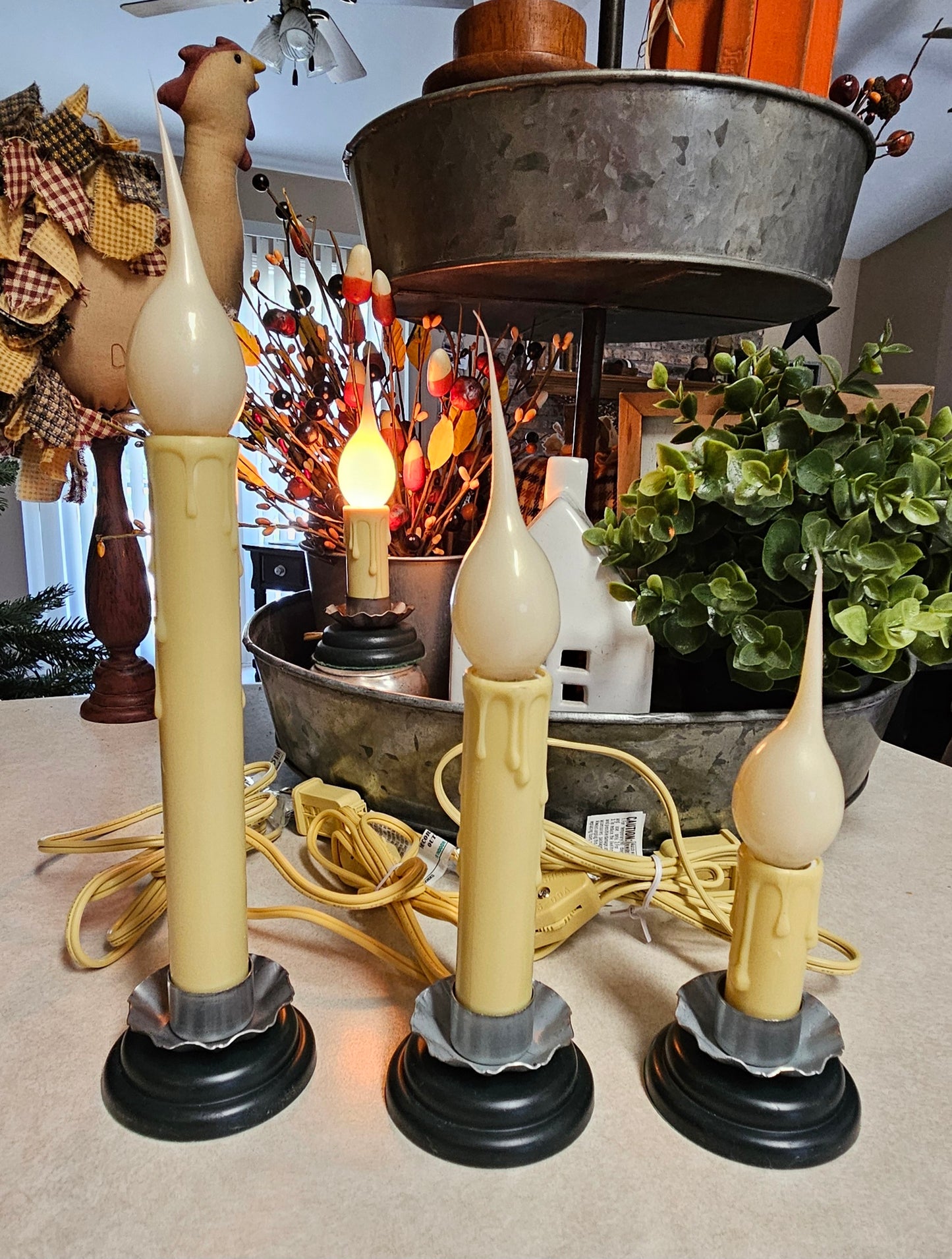 Large Primitive Electric Candle Light 7"