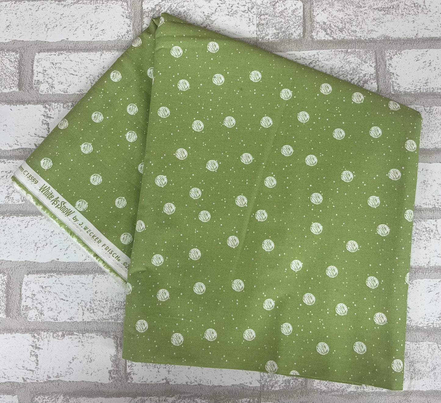 Fat Quarter Fabric Riley Blake White As Snow ! Snowballs on Green!