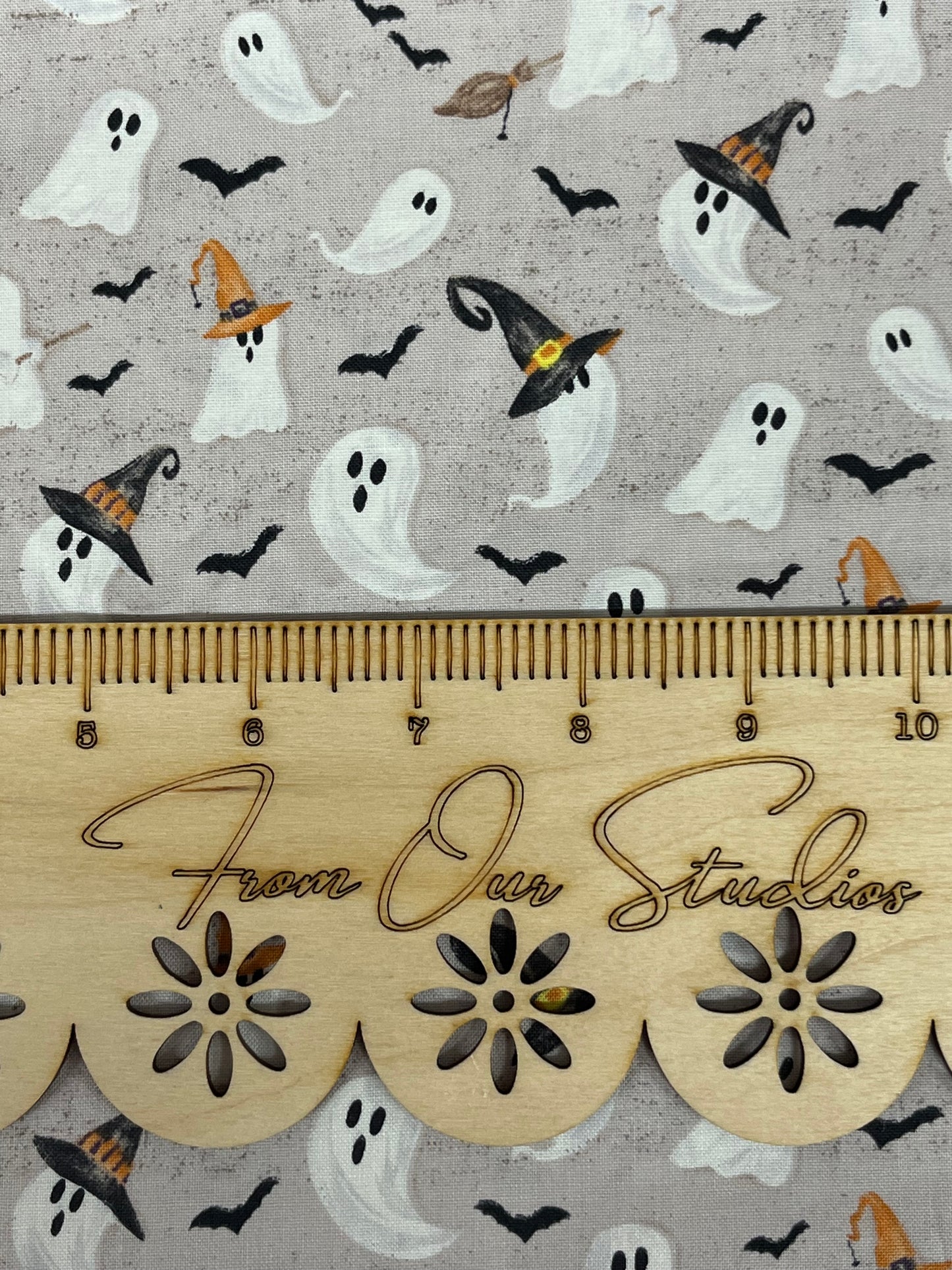 Halloween Fat Quarter Tara Reed for Riley Blake Designs! Ghost on Greige!