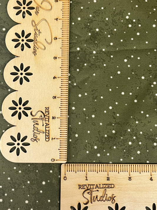 Close-up of Riley Blake Kringle Collection Christmas fabric fat quarter by Teresa Kogut